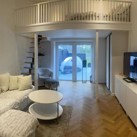 Nyrenoverad Lagenhet Åhus Esterno foto